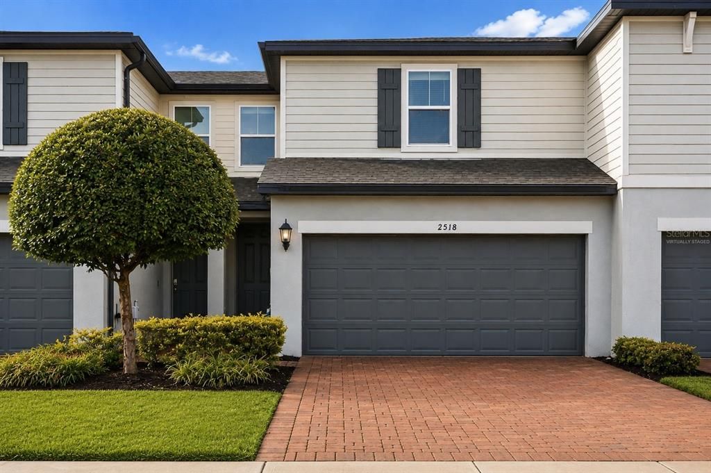 For Sale: $339,000 (3 beds, 2 baths, 1570 Square Feet)