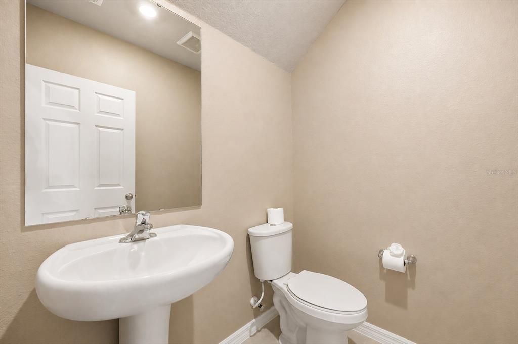 For Sale: $339,000 (3 beds, 2 baths, 1570 Square Feet)
