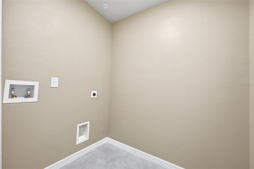 For Sale: $339,000 (3 beds, 2 baths, 1570 Square Feet)