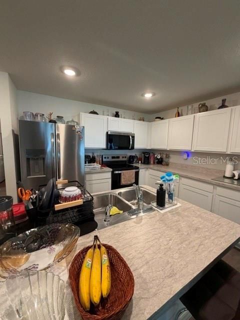 For Rent: $2,300 (4 beds, 2 baths, 2150 Square Feet)