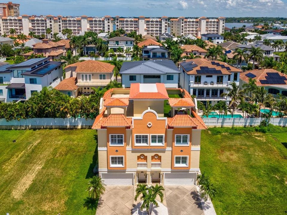 En Venta: $1,150,000 (4 camas, 3 baños, 2544 Pies cuadrados)