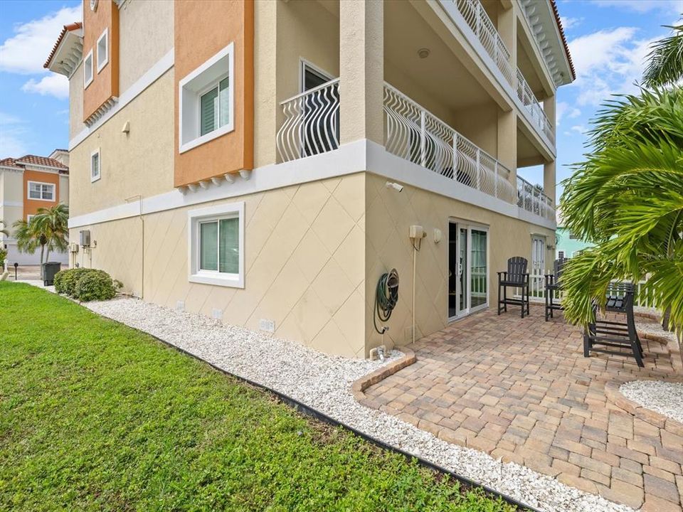 En Venta: $1,150,000 (4 camas, 3 baños, 2544 Pies cuadrados)