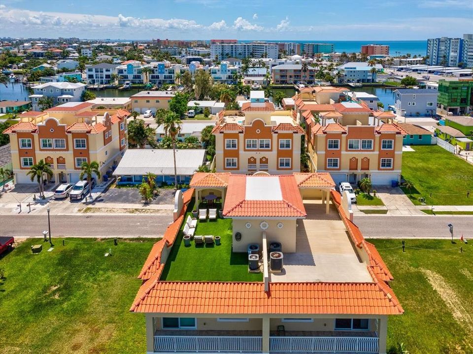 En Venta: $1,150,000 (4 camas, 3 baños, 2544 Pies cuadrados)