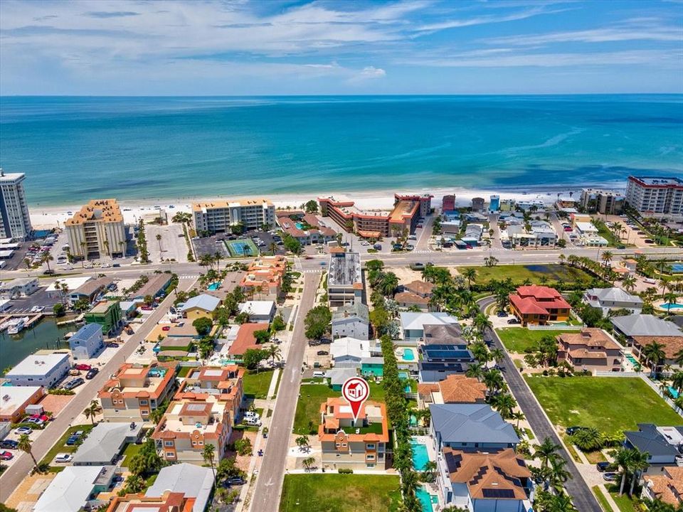 En Venta: $1,150,000 (4 camas, 3 baños, 2544 Pies cuadrados)