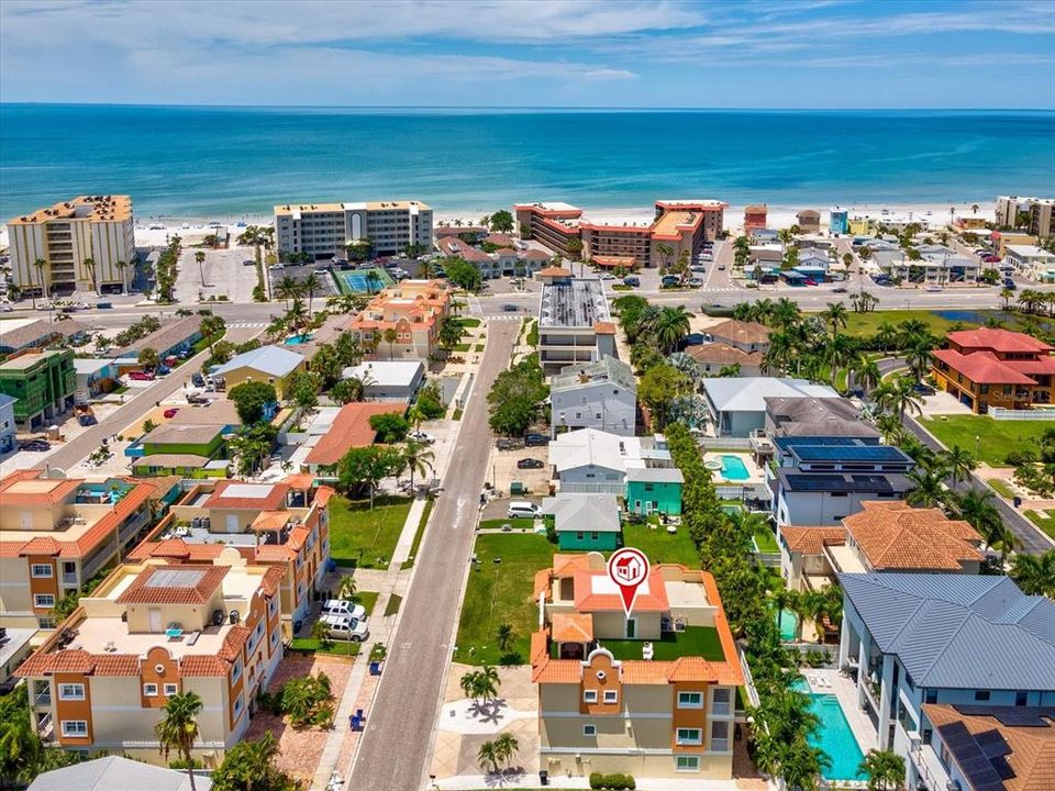 En Venta: $1,150,000 (4 camas, 3 baños, 2544 Pies cuadrados)