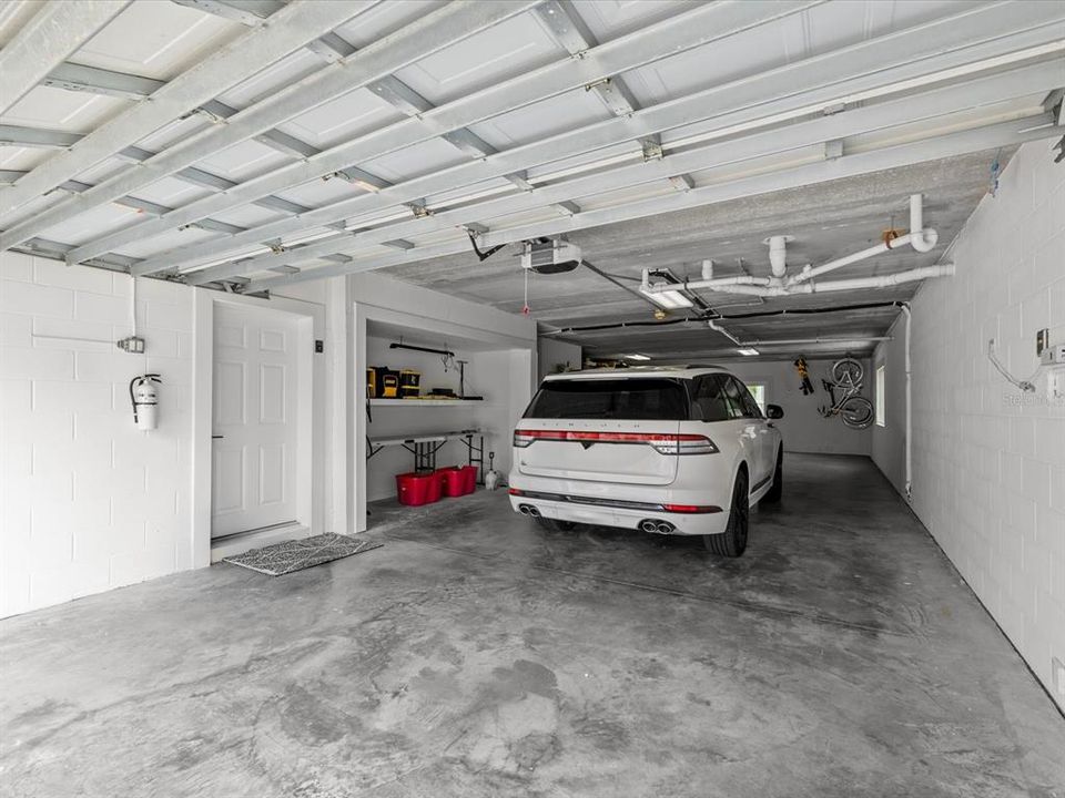 En Venta: $1,150,000 (4 camas, 3 baños, 2544 Pies cuadrados)