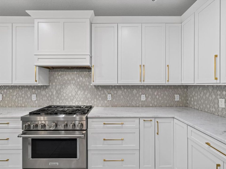 En Venta: $1,150,000 (4 camas, 3 baños, 2544 Pies cuadrados)