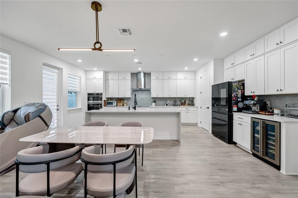 For Sale: $879,900 (4 beds, 3 baths, 2791 Square Feet)