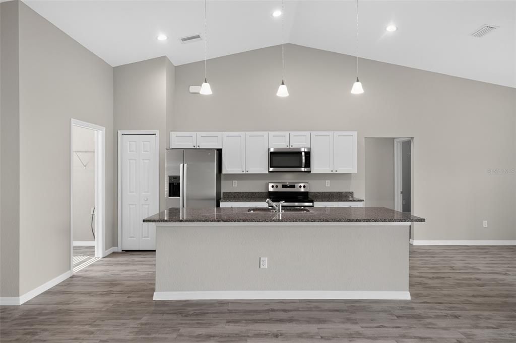 For Sale: $285,000 (3 beds, 2 baths, 1506 Square Feet)