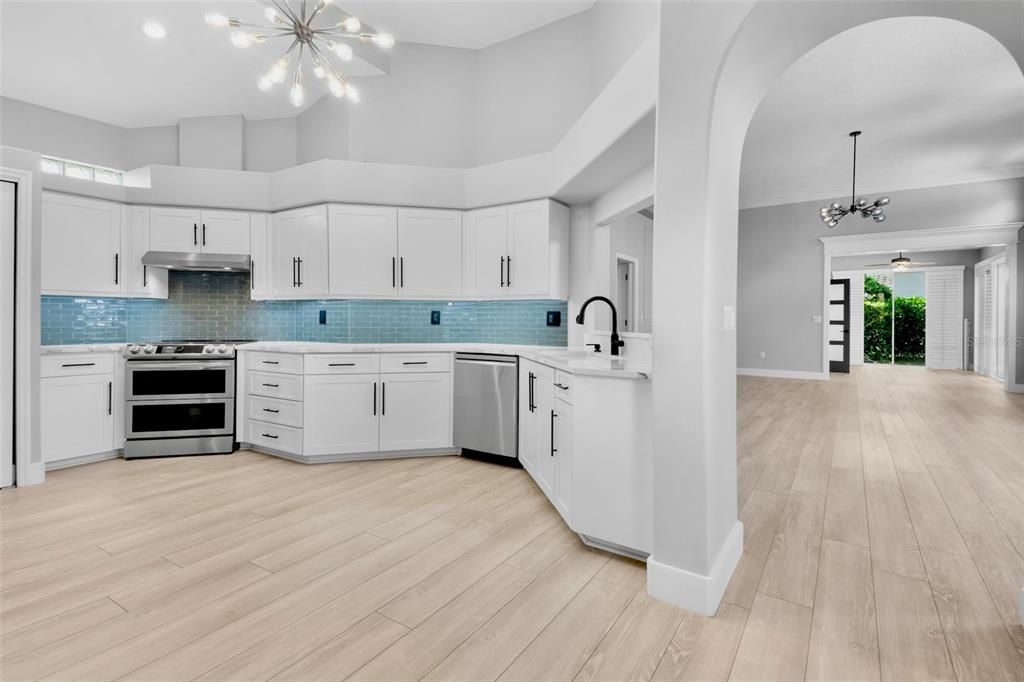For Sale: $459,000 (2 beds, 2 baths, 1735 Square Feet)