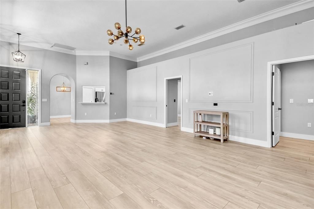 For Sale: $459,000 (2 beds, 2 baths, 1735 Square Feet)
