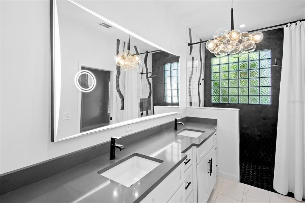For Sale: $459,000 (2 beds, 2 baths, 1735 Square Feet)