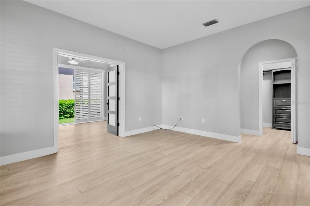 For Sale: $459,000 (2 beds, 2 baths, 1735 Square Feet)