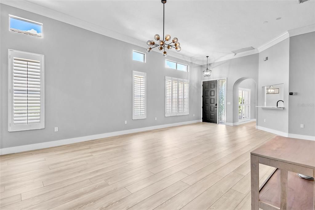 For Sale: $459,000 (2 beds, 2 baths, 1735 Square Feet)