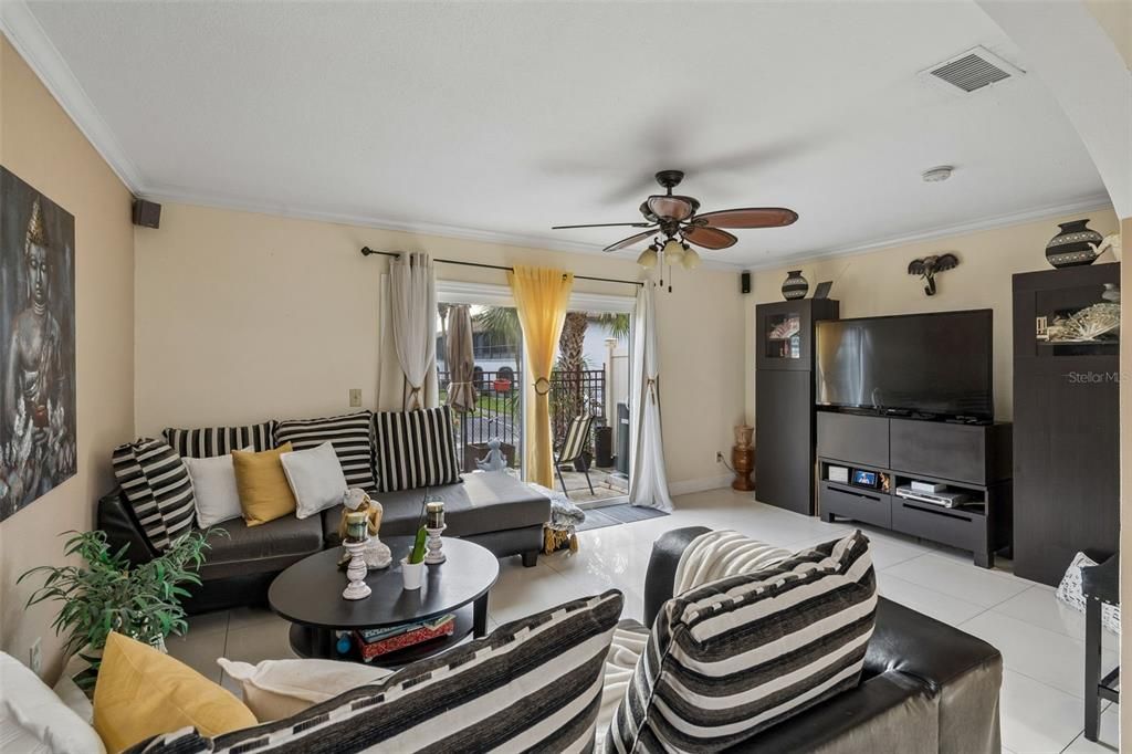 En Venta: $265,000 (2 camas, 2 baños, 1265 Pies cuadrados)