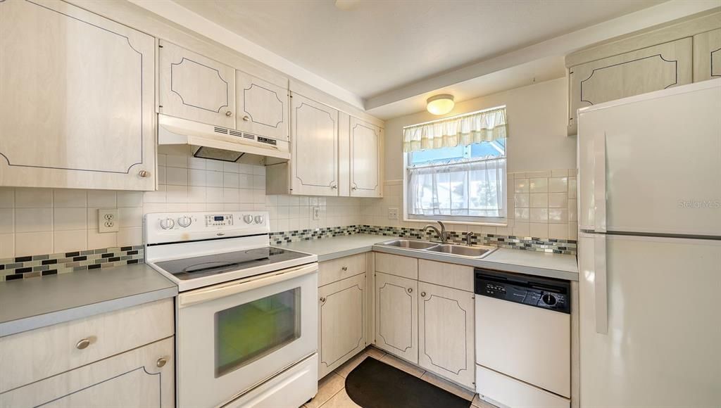En Venta: $159,000 (2 camas, 2 baños, 1195 Pies cuadrados)
