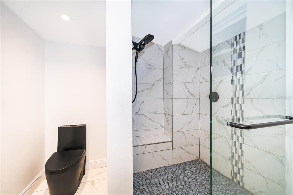 For Sale: $395,000 (4 beds, 2 baths, 1944 Square Feet)