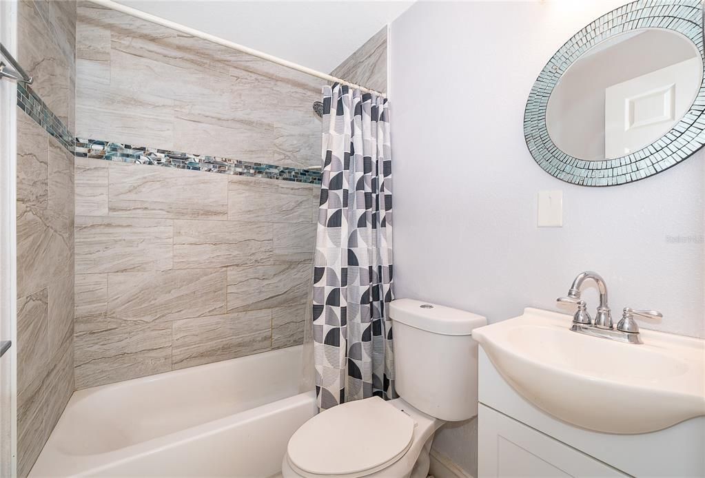 For Sale: $395,000 (4 beds, 2 baths, 1944 Square Feet)