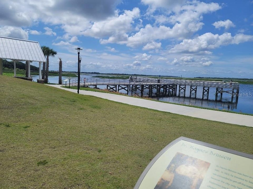 For Rent: $2,500 (4 beds, 2 baths, 2136 Square Feet)