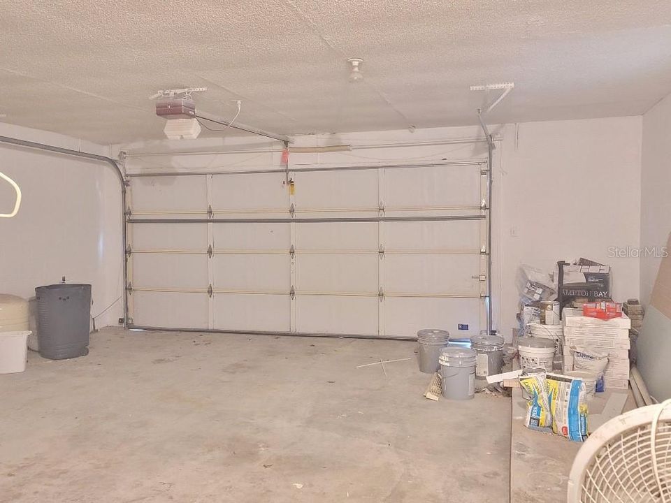 For Rent: $2,500 (4 beds, 2 baths, 2136 Square Feet)
