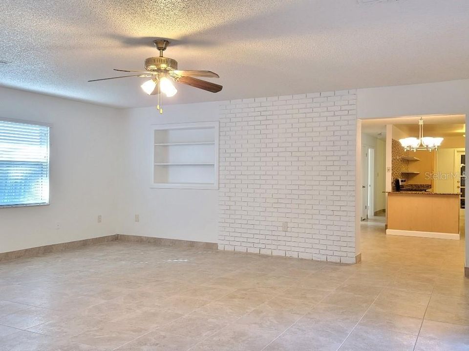 For Rent: $2,500 (4 beds, 2 baths, 2136 Square Feet)
