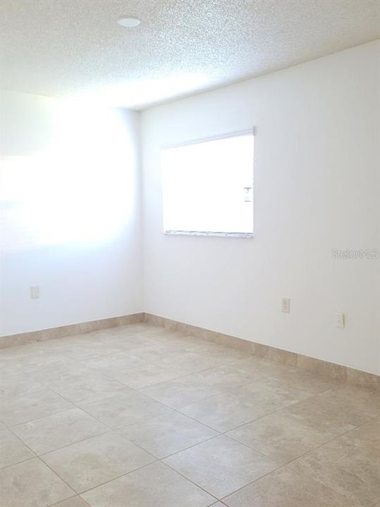 For Rent: $2,500 (4 beds, 2 baths, 2136 Square Feet)