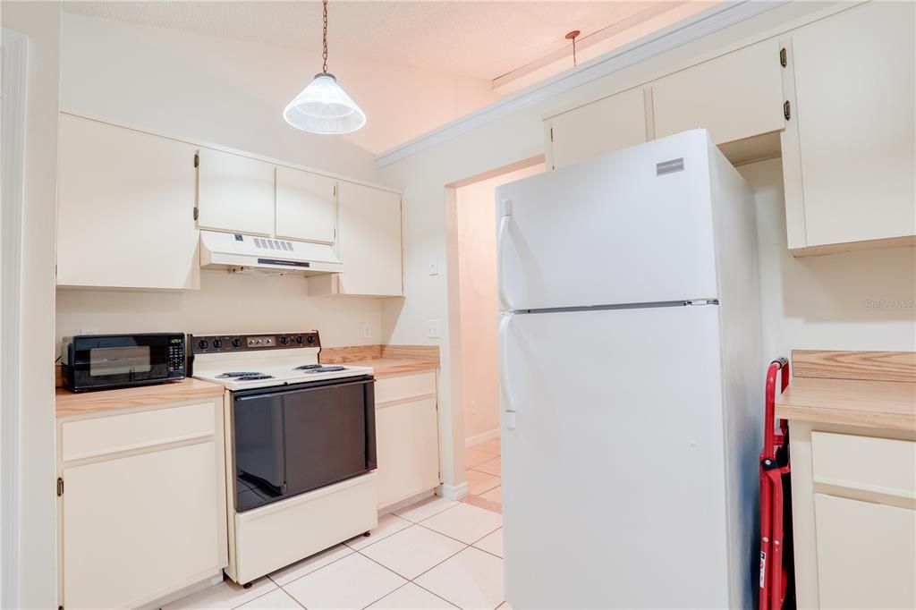 В аренду: $1,995 (2 спален, 2 ванн, 930 Квадратных фут)