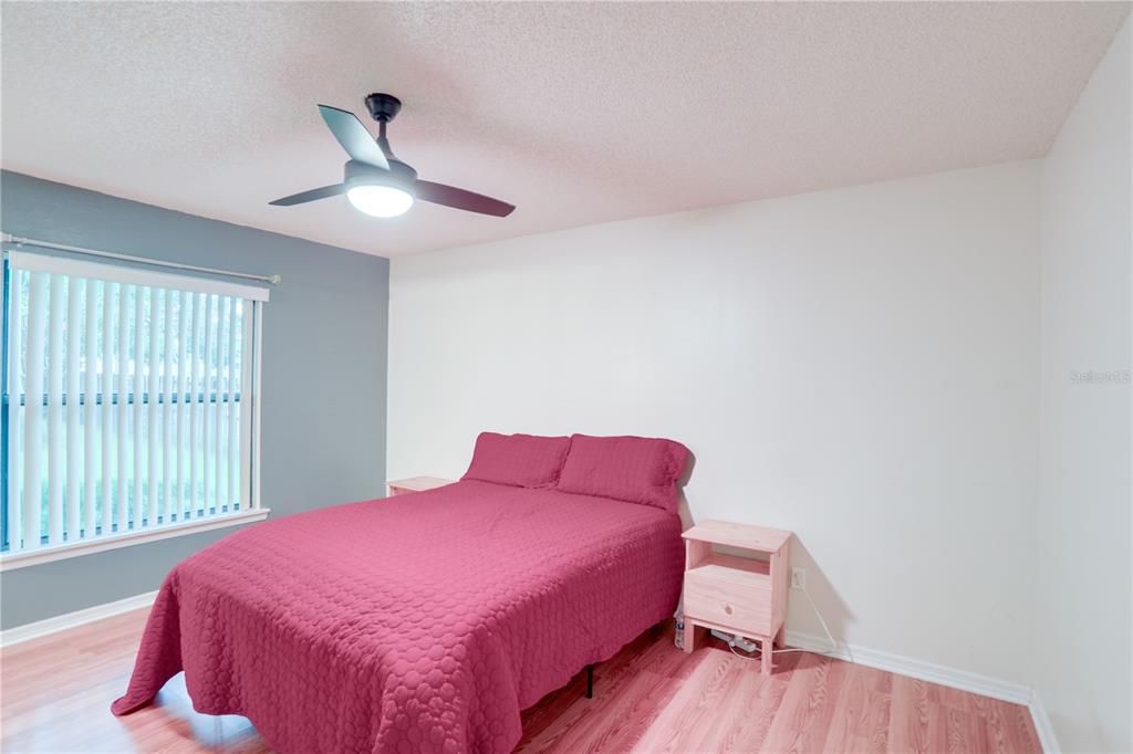 В аренду: $1,995 (2 спален, 2 ванн, 930 Квадратных фут)