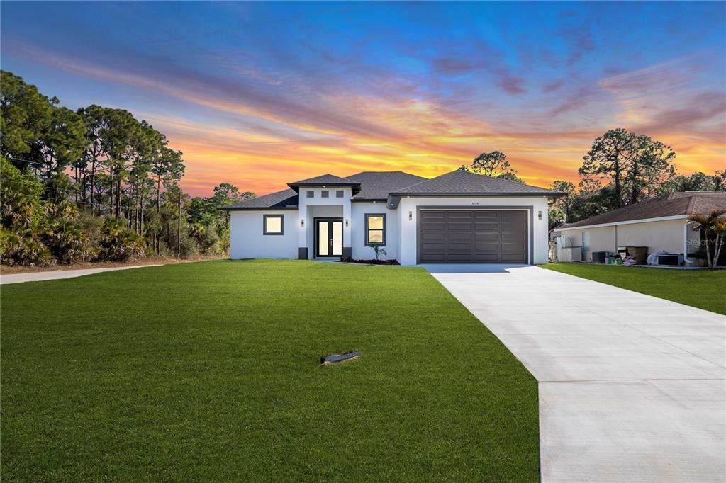 For Sale: $359,900 (3 beds, 2 baths, 1643 Square Feet)