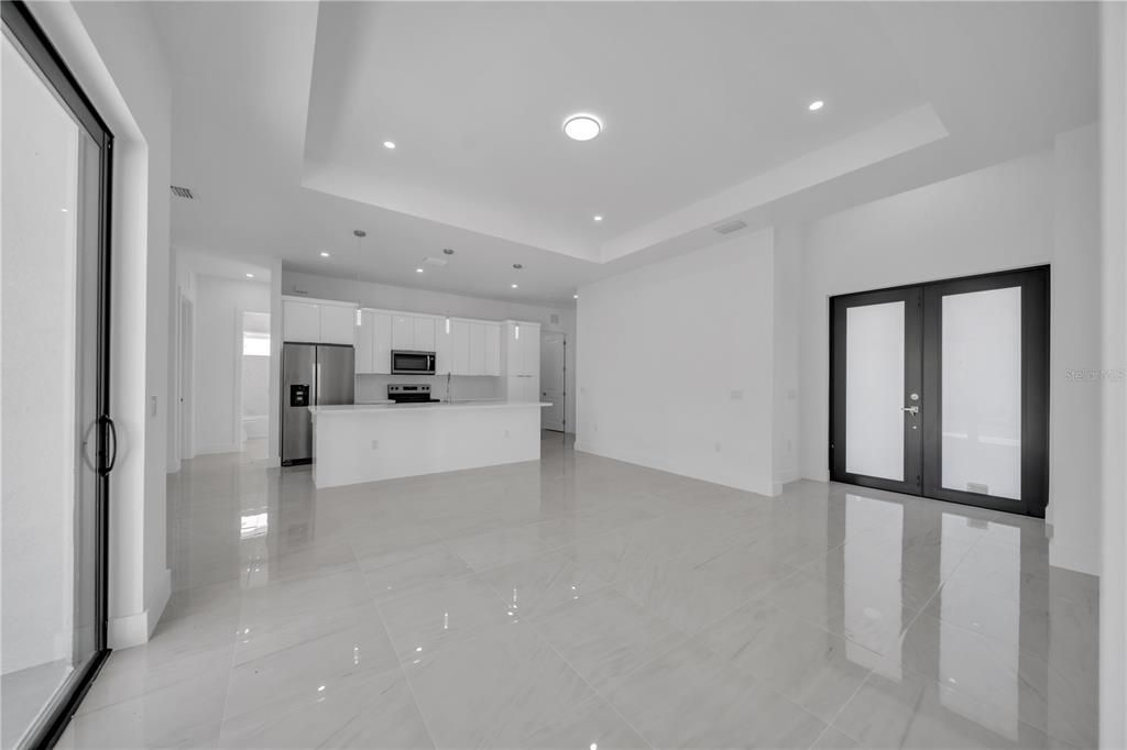 For Sale: $359,900 (3 beds, 2 baths, 1643 Square Feet)