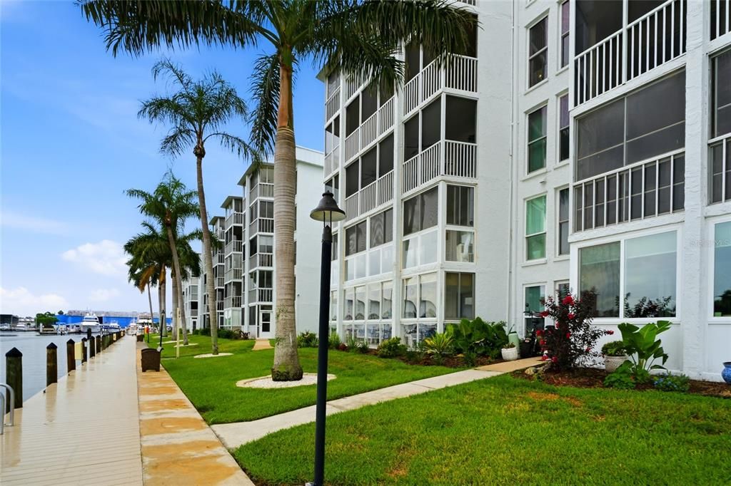 En Venta: $299,900 (3 camas, 2 baños, 1500 Pies cuadrados)