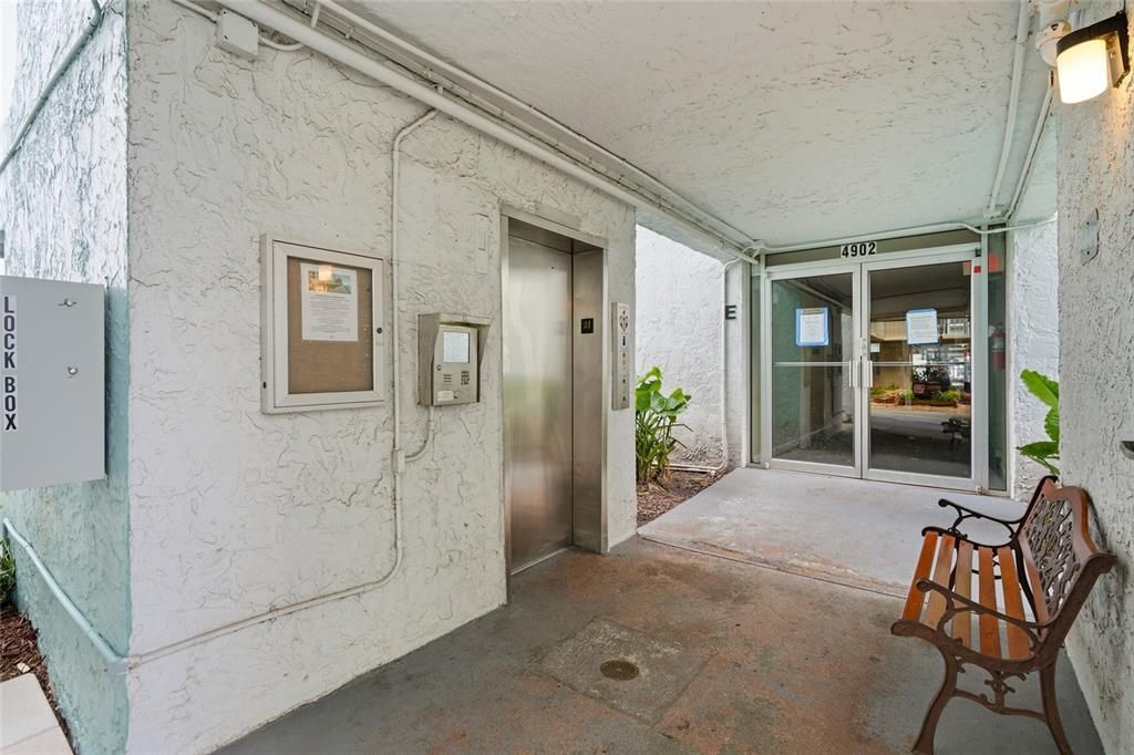 En Venta: $299,900 (3 camas, 2 baños, 1500 Pies cuadrados)
