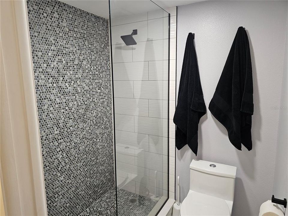 For Rent: $3,700 (2 beds, 2 baths, 1304 Square Feet)
