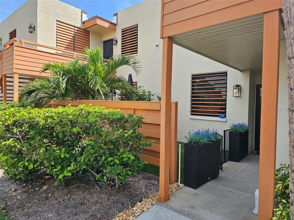 For Rent: $3,700 (2 beds, 2 baths, 1304 Square Feet)