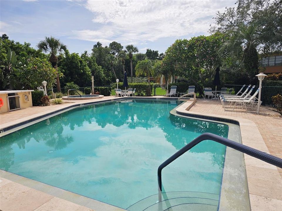 For Rent: $3,700 (2 beds, 2 baths, 1304 Square Feet)