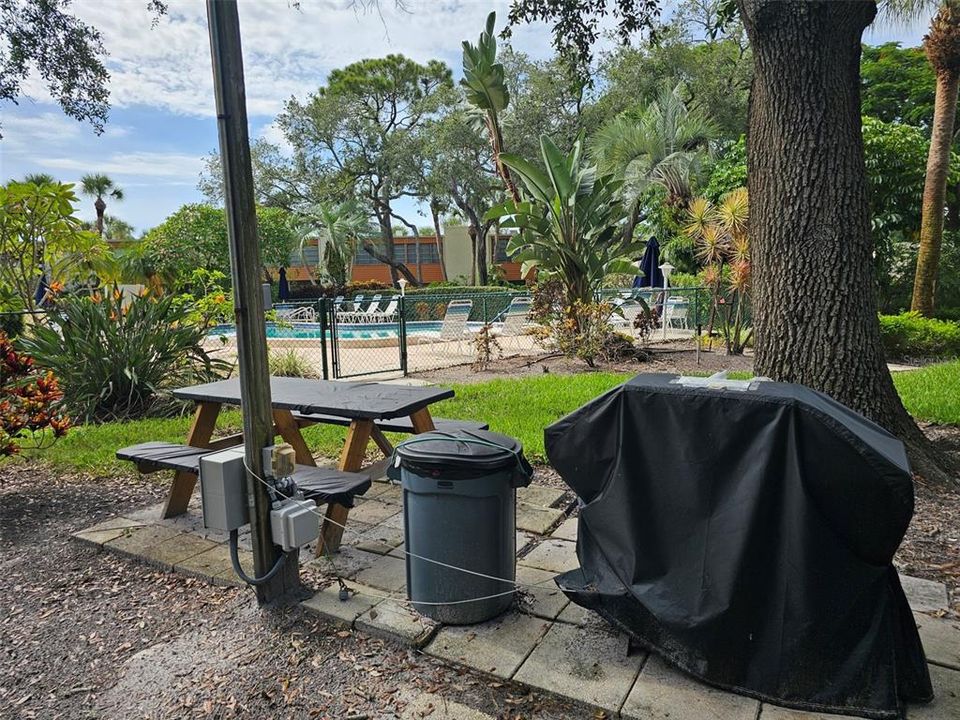 For Rent: $3,700 (2 beds, 2 baths, 1304 Square Feet)