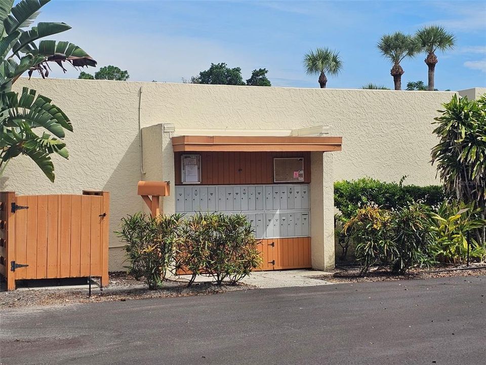 For Rent: $3,700 (2 beds, 2 baths, 1304 Square Feet)
