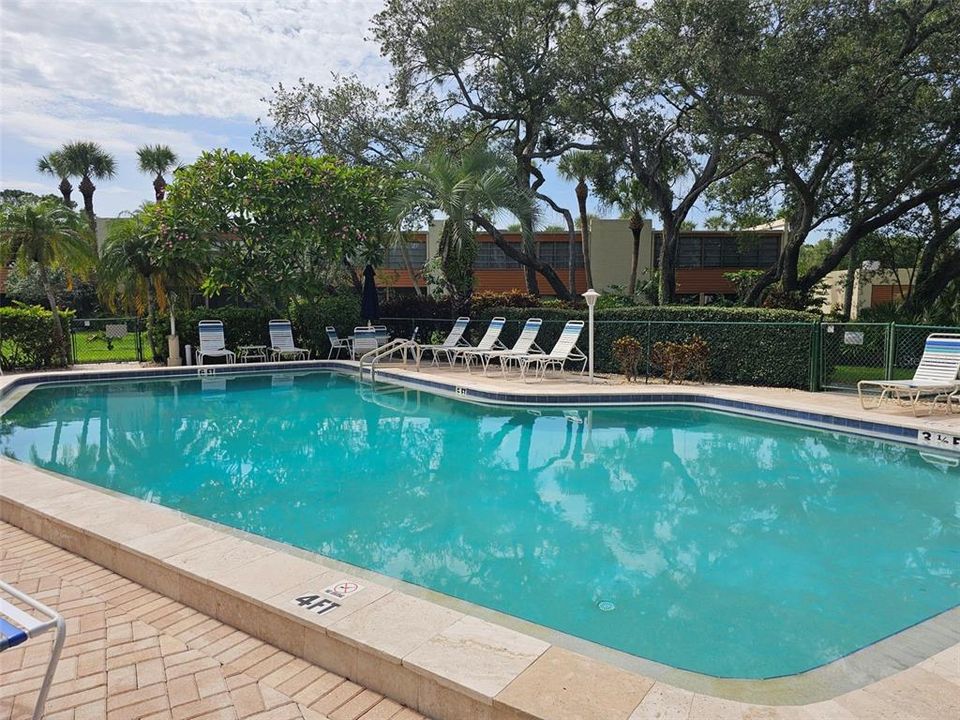 For Rent: $3,700 (2 beds, 2 baths, 1304 Square Feet)