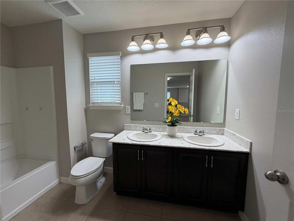 For Rent: $2,695 (3 beds, 3 baths, 2607 Square Feet)