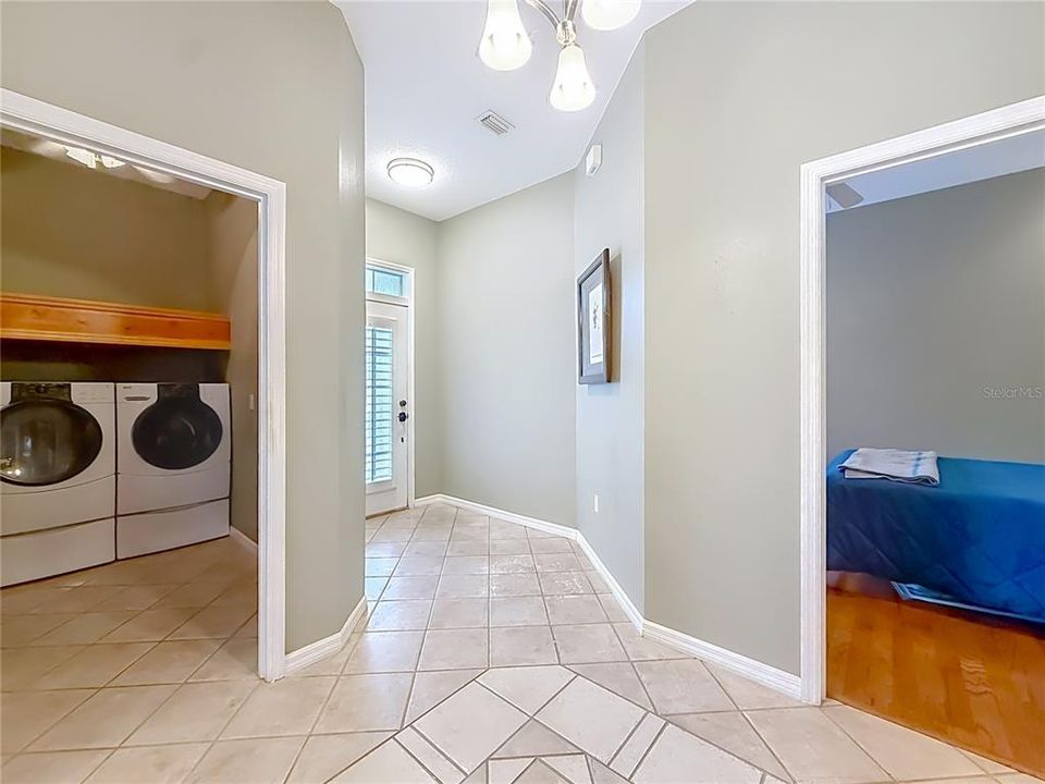 For Sale: $267,000 (2 beds, 2 baths, 1576 Square Feet)