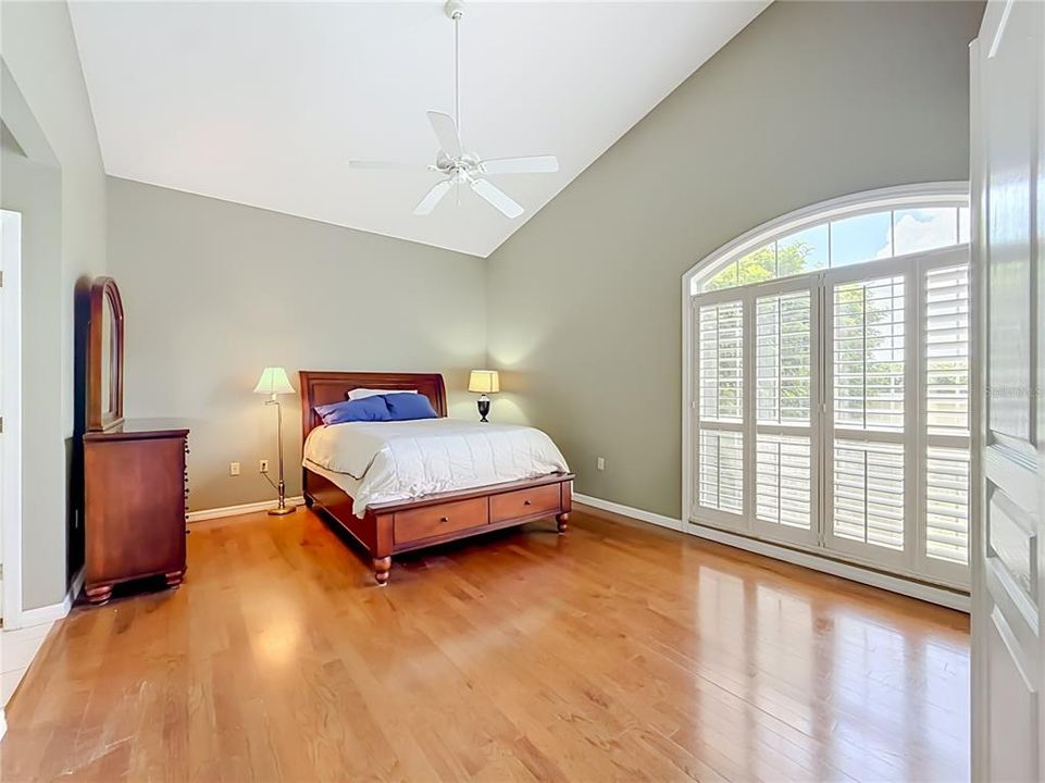 For Sale: $267,000 (2 beds, 2 baths, 1576 Square Feet)