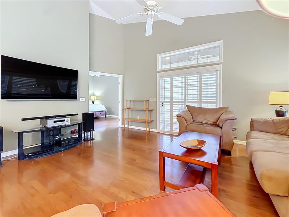For Sale: $267,000 (2 beds, 2 baths, 1576 Square Feet)