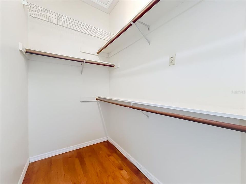 For Sale: $267,000 (2 beds, 2 baths, 1576 Square Feet)