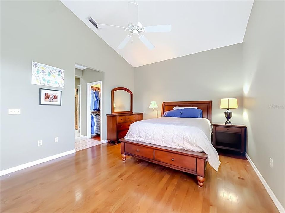 For Sale: $267,000 (2 beds, 2 baths, 1576 Square Feet)