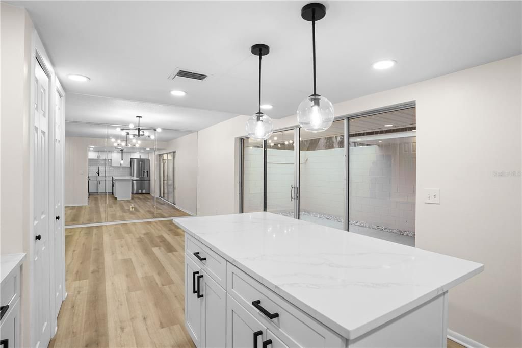 На продажу: $475,000 (4 спален, 2 ванн, 1680 Квадратных фут)