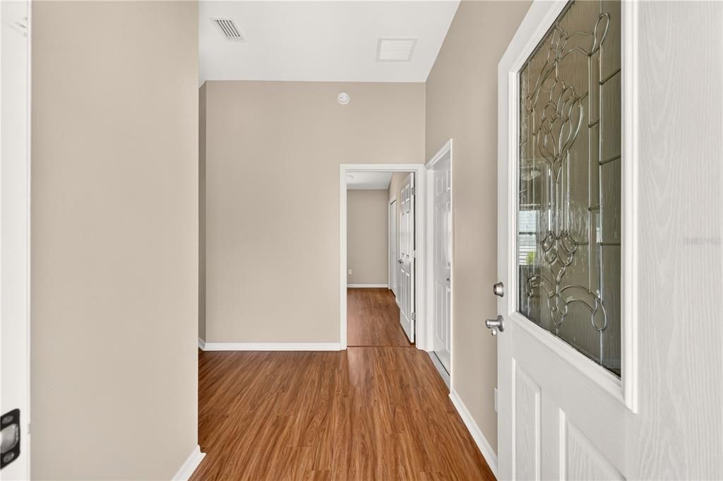 For Sale: $359,000 (3 beds, 2 baths, 1392 Square Feet)