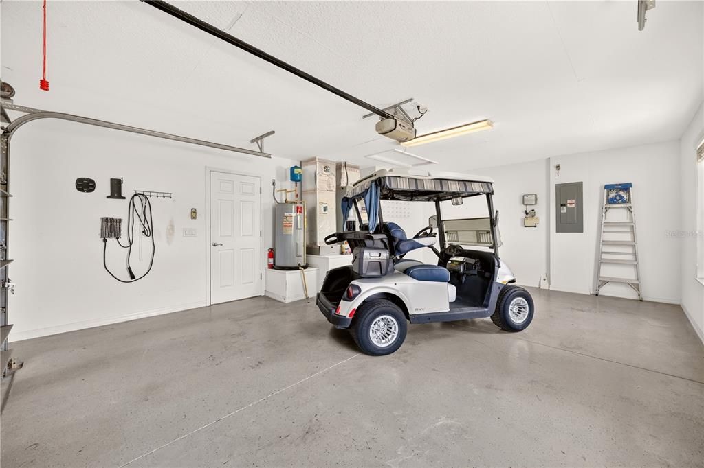For Sale: $359,000 (3 beds, 2 baths, 1392 Square Feet)