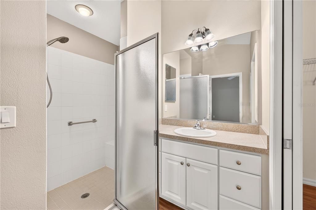 For Sale: $359,000 (3 beds, 2 baths, 1392 Square Feet)