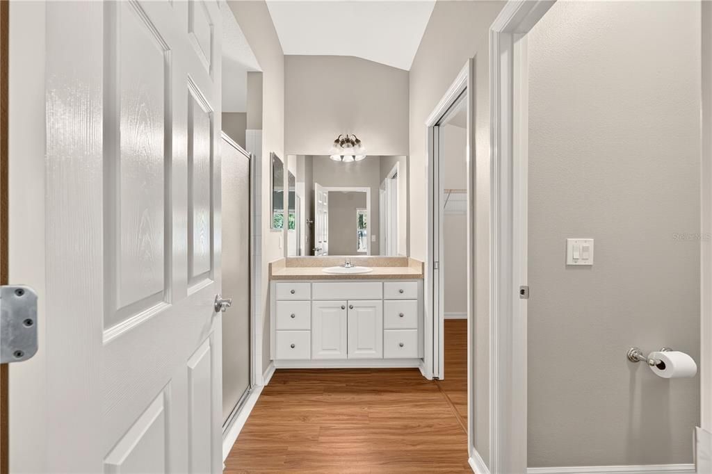 For Sale: $359,000 (3 beds, 2 baths, 1392 Square Feet)
