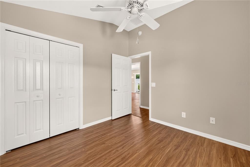 For Sale: $359,000 (3 beds, 2 baths, 1392 Square Feet)